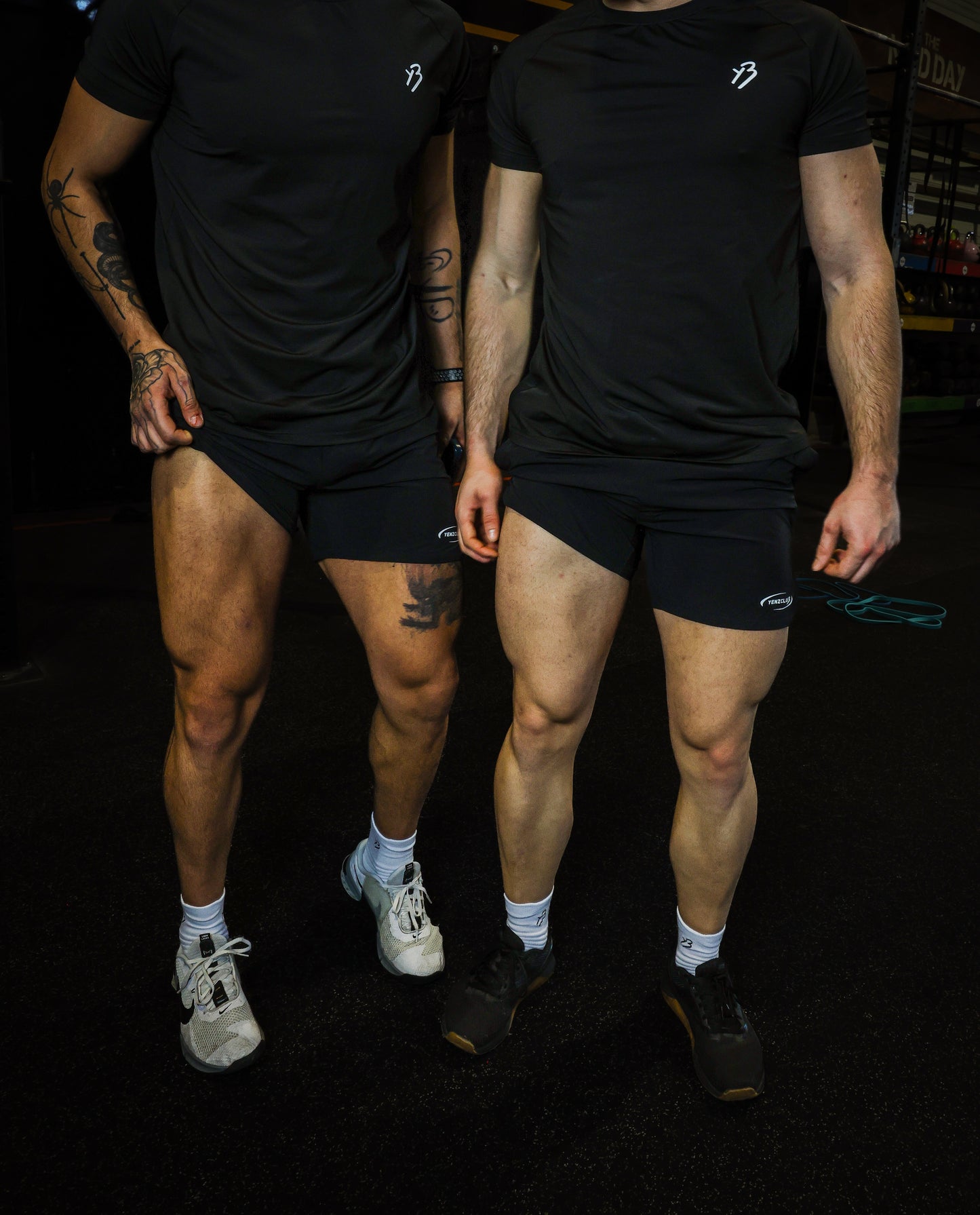 ESSENTIAL PERFORMANCE SHORT