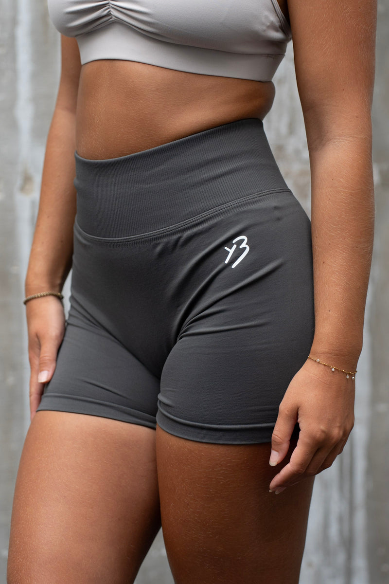 PANTALÓN CORTO GRIS